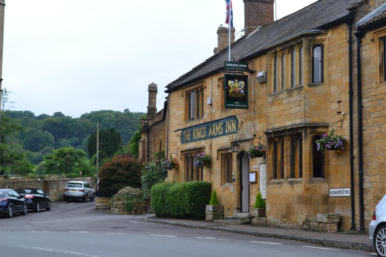 Montacute The Kings Arms Inn מראה חיצוני תמונה