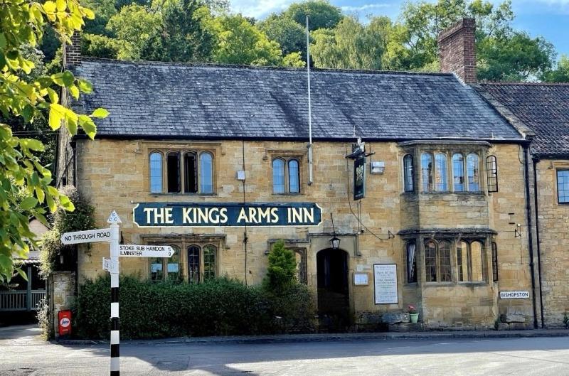 Montacute The Kings Arms Inn מראה חיצוני תמונה