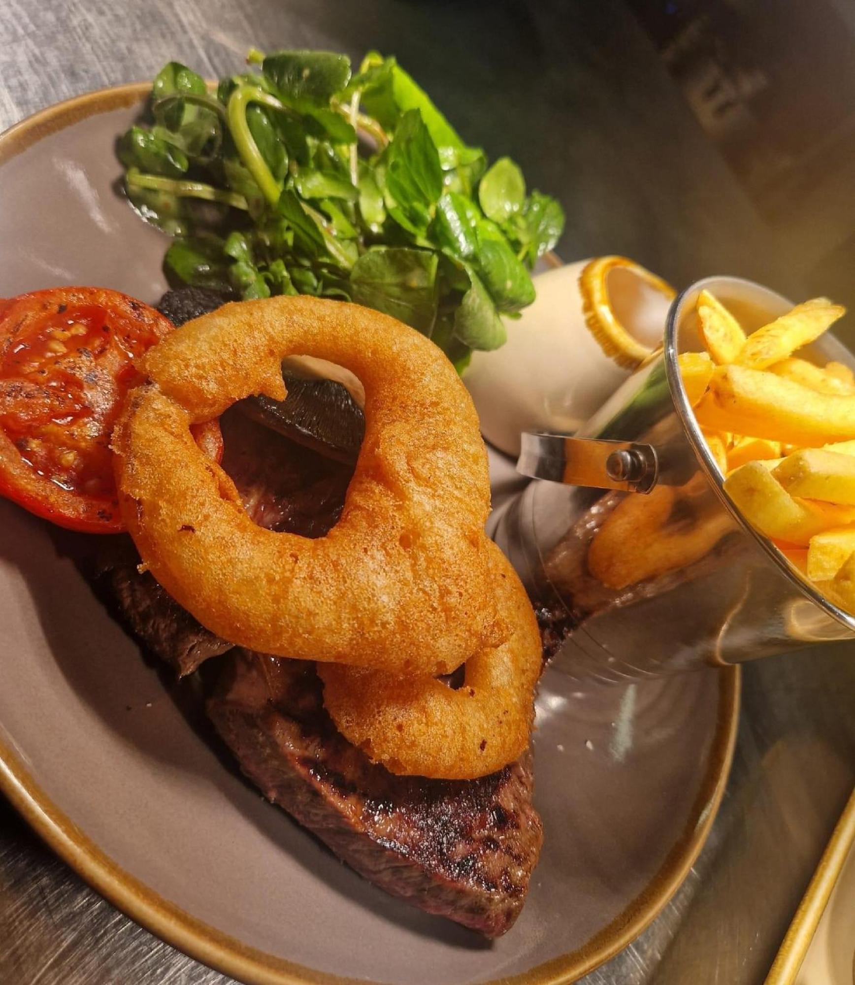 Montacute The Kings Arms Inn מראה חיצוני תמונה