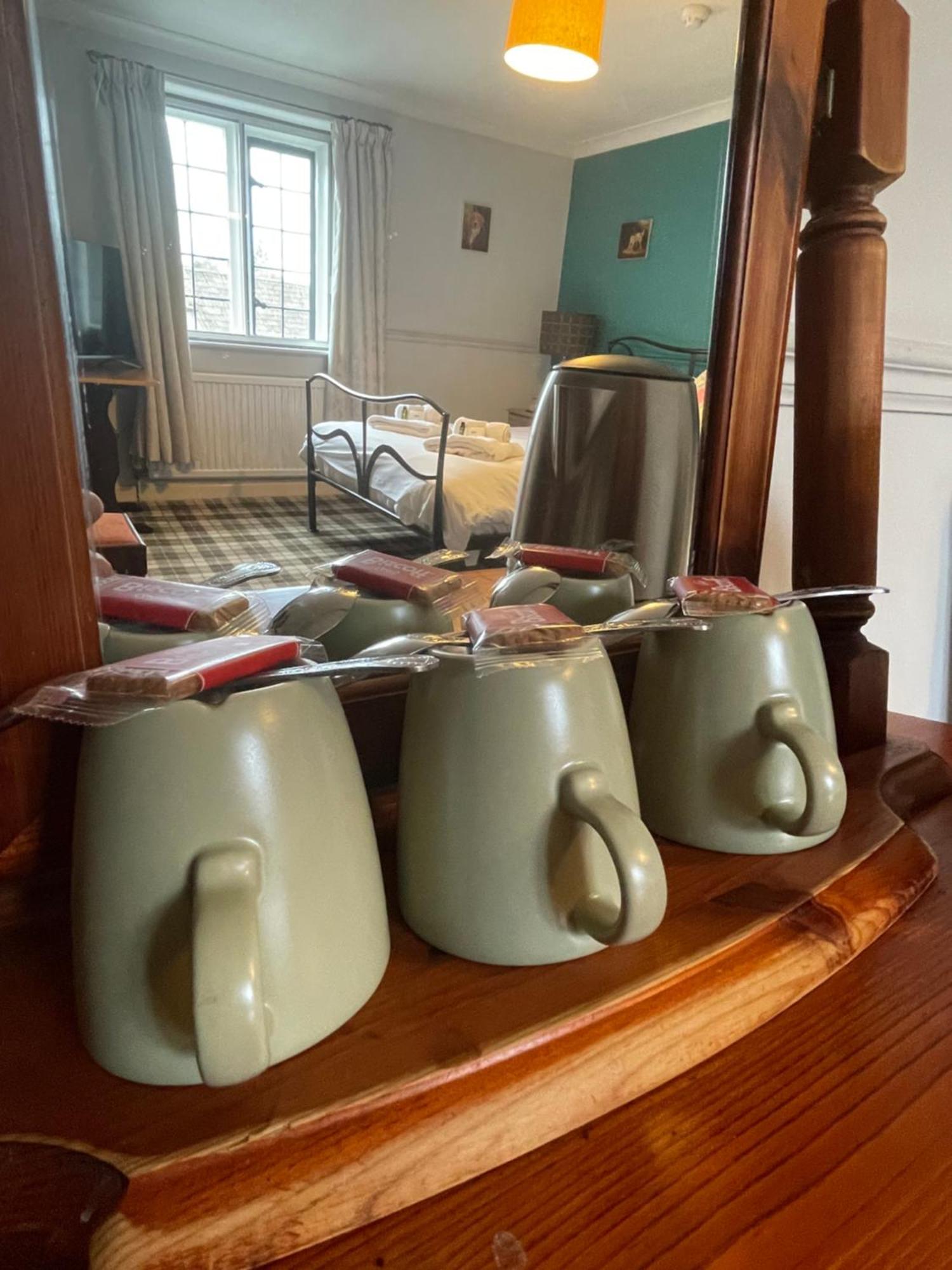 Montacute The Kings Arms Inn מראה חיצוני תמונה