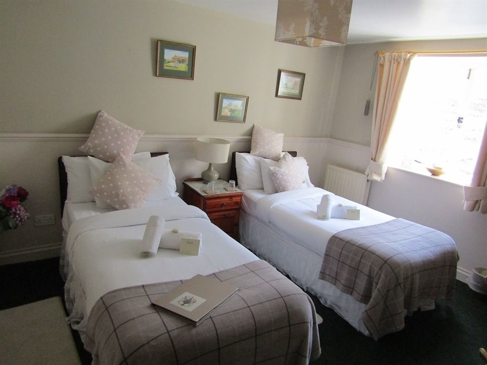 Montacute The Kings Arms Inn מראה חיצוני תמונה