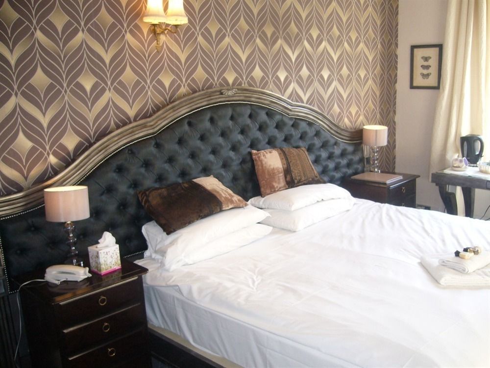 Montacute The Kings Arms Inn מראה חיצוני תמונה